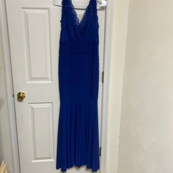 Celavie formal dress, pre owned , gently used . Color blue, size large - Picture 1 of 4
